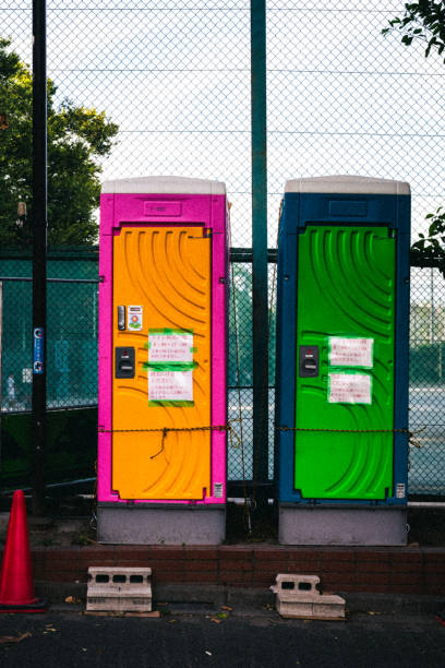 Best Portable toilet rental cost  in Clare, MI