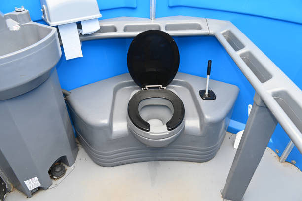 Portable Toilet Options We Offer in Clare, MI