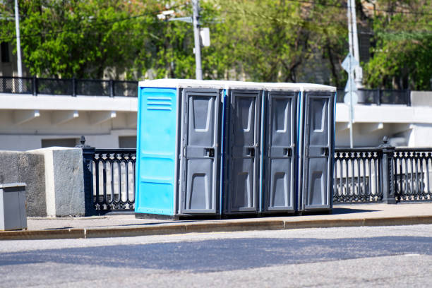 Best Portable bathroom rental  in Clare, MI